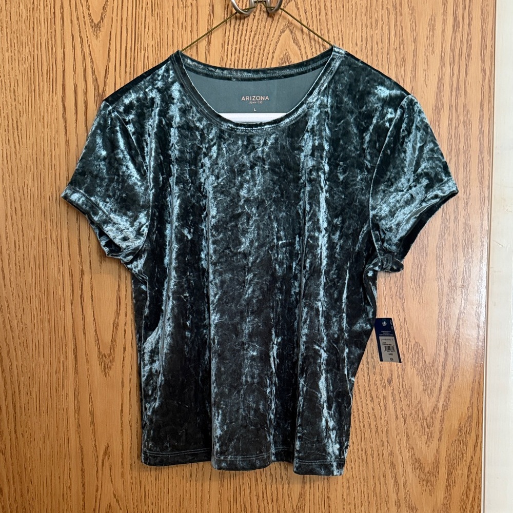 NWT Arizona Jean Co Women's Crushed Velvet Baby Tee Crop Top Size L Dark Green
